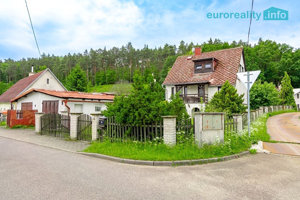 Prodej rodinného domu 190 m², pozemek 636 m²